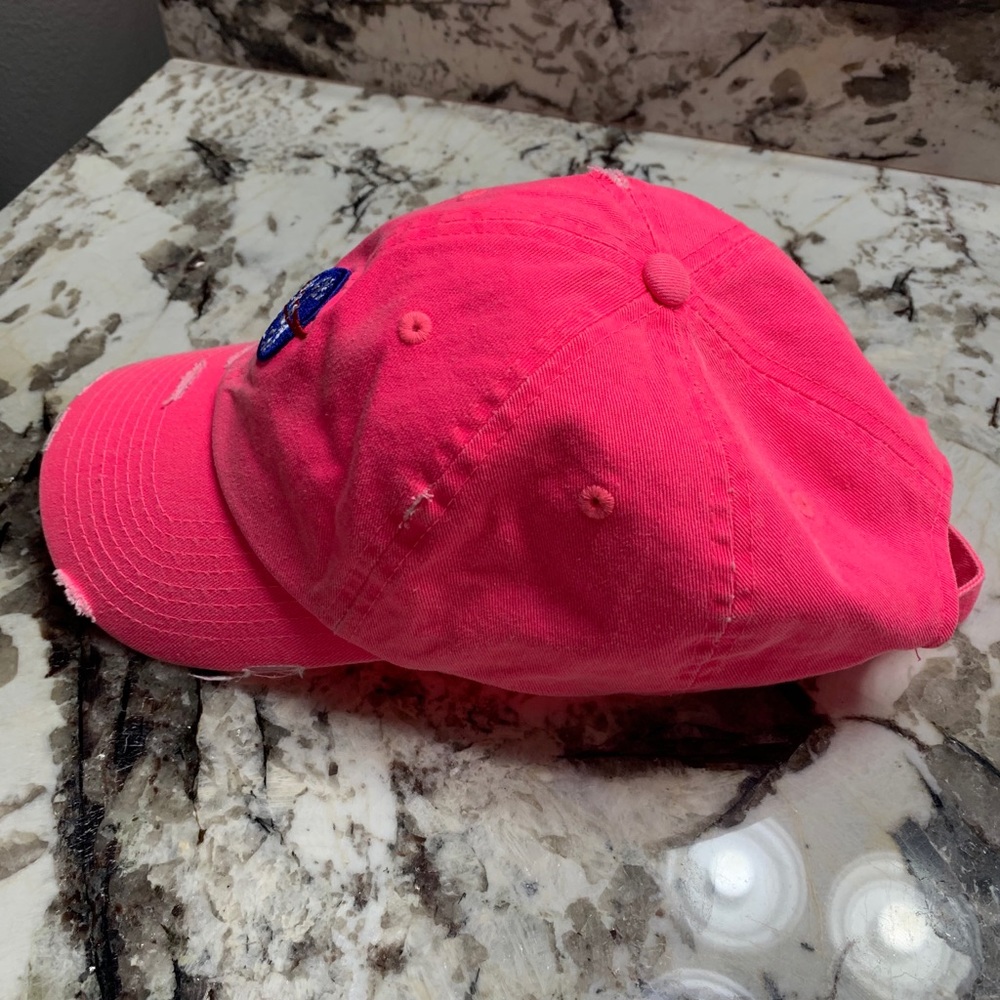 Pink NASA hat - Picture 3 of 8